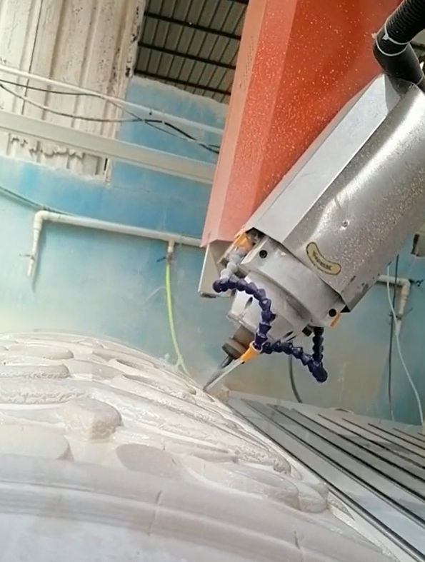 Single Head Swing Head CNC Milling Machine For Arc Curved Surface