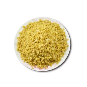 China Natural Triple Filtered Yellow Beeswax Pastilles For Cosmetics Candles Polish factory