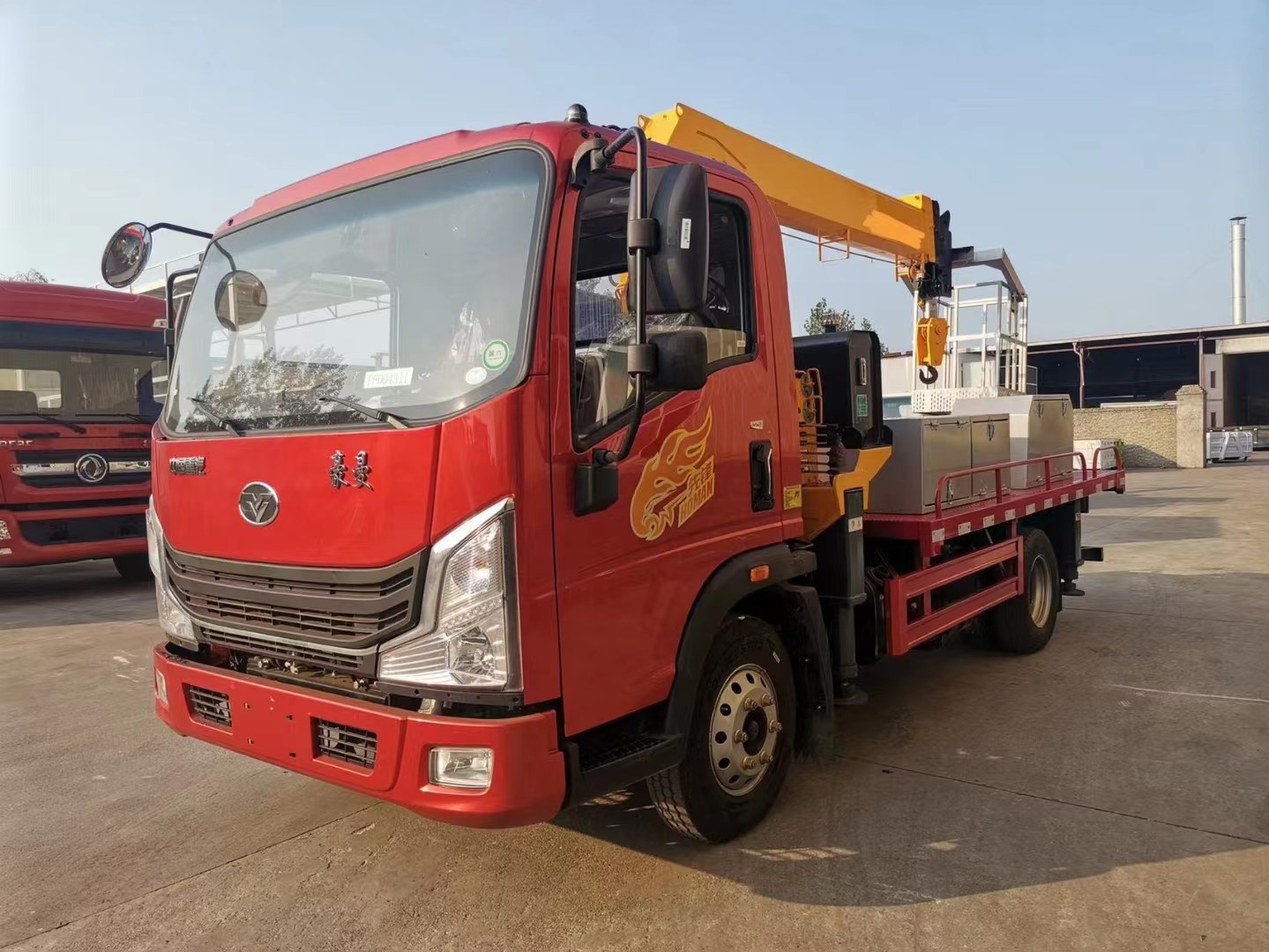 5tons/5000kgs Max. Lifting Load DongFeng Mounted Crane Truck For Precise Lifting