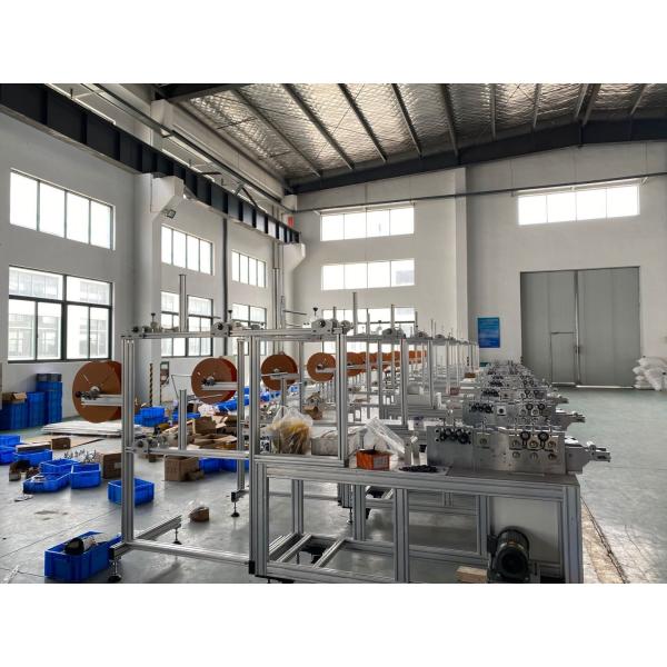 China Fast Speed Ear Loop Face Mask Making Machine With Sealing Function factory