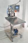 Semi Automatic 500L/H Honey Bag In Box Filling Machine 0.4KW