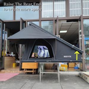 China LED Light Aluminium Suv Rooftop Tent Camping Tent On Car Roof For SUV Truck Camping factory