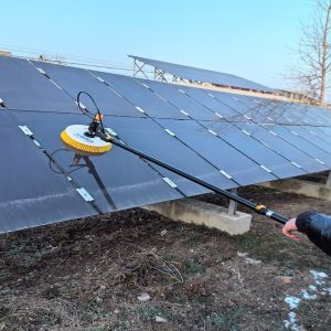 5.5m Handle Brush for Single-Head Rotating Lithium-Power Solar Panel Cleaning