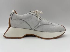China Silver Athletic Sports Shoes Breathable Cool Womens Basketball Shoes factory