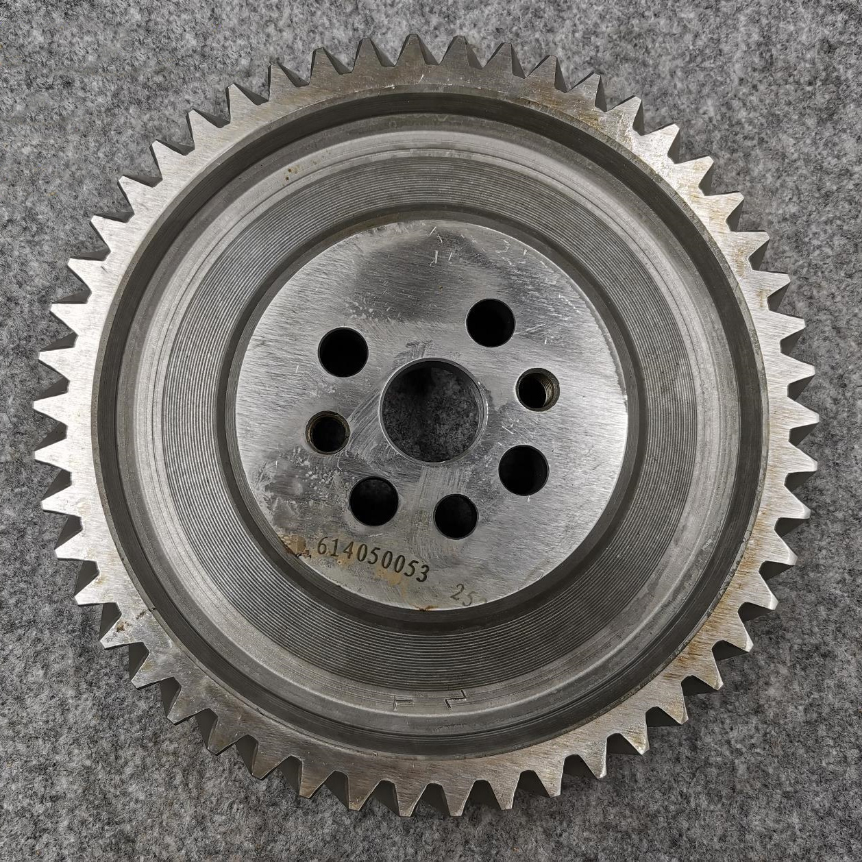 Car Fitment SINOTRUK CNHTC 2 kg Idler Gear for HOWO WD10 WD615 WD618 WP10 WP12 Truck Engine Parts 614050053 VG14050053