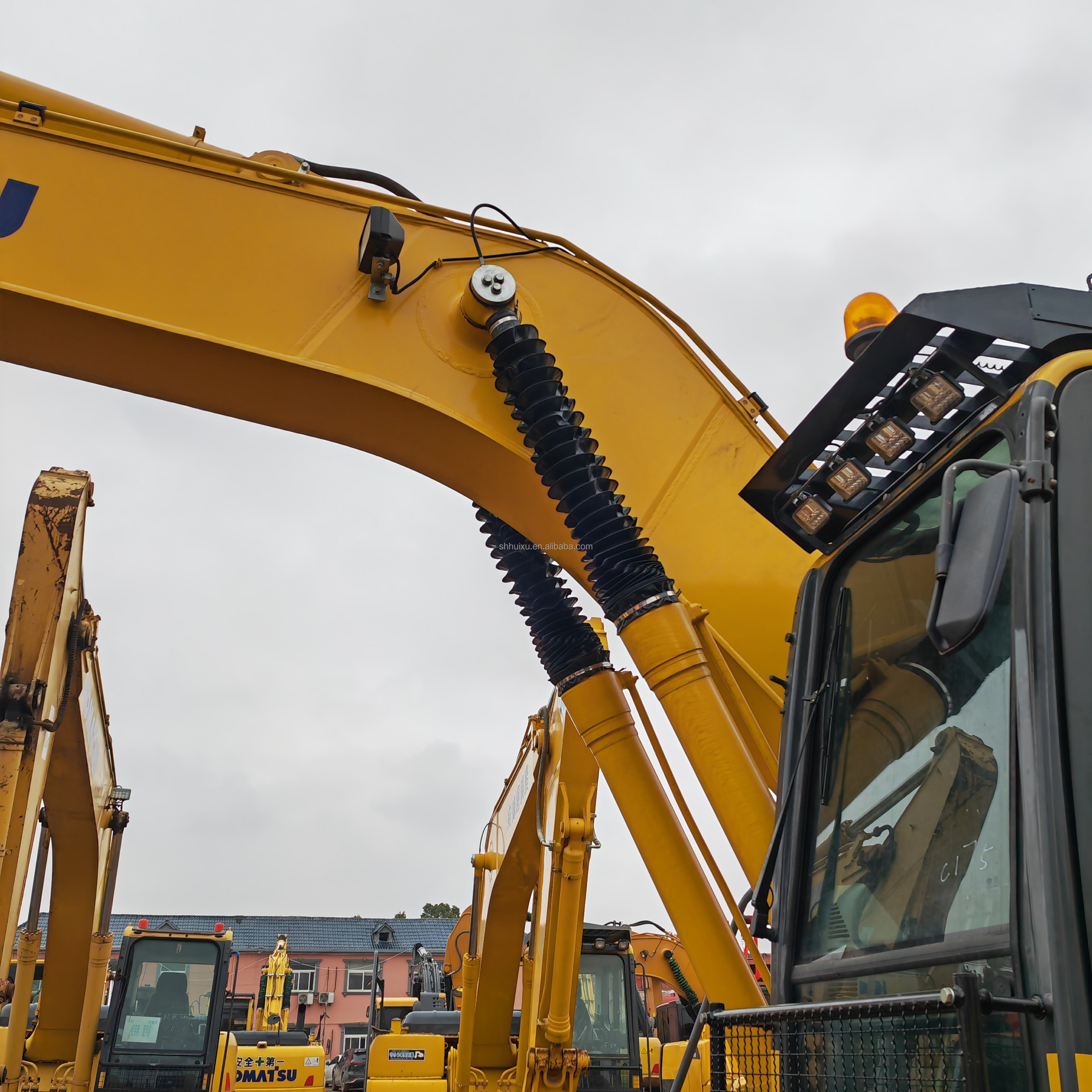 Second hand KOMATSU240-8LC excavator USED GOOD QUALITY EXCAVATOR KOMATSU PC240