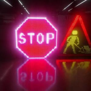 China Full Color 16mm Motorway VMS Signs Traffic Safety Message Display factory