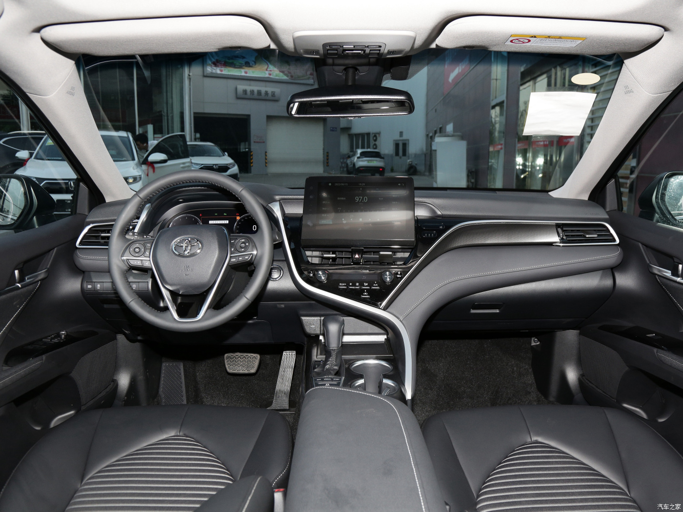 2023 2024 To-yota C-AMRY Second Car Directly Supply LED Camera 10 Electric Suv Fabric 12 Sedan Sunroof 0km Used Car