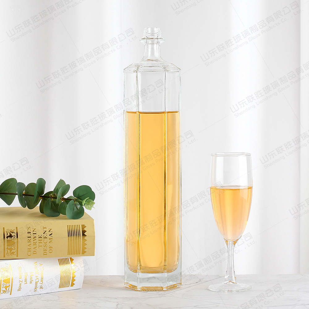 Surface Handling Hot Stamping 500ml Hexagon Glass Bottle for Wine and Handling