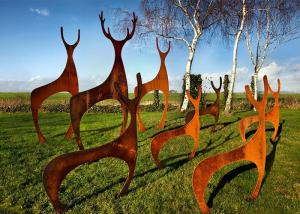 China Custom Mainstream Sculpture Garden Decoration Deer Sculpture Made Of Corten Steel factory