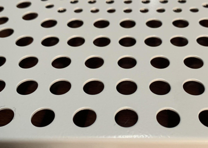 ISO9001 2mm PVDF Spray Coating Perforated Aluminium Mesh