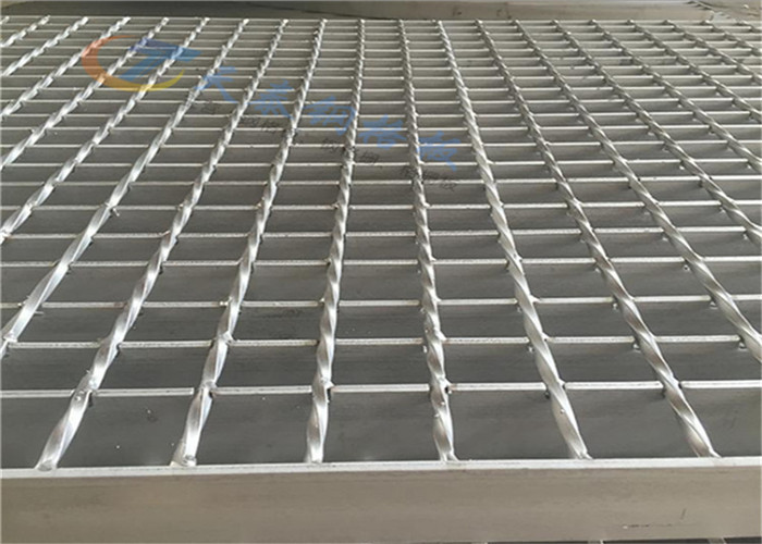 Customized size hot dip galvanized industrial walkway steel grating