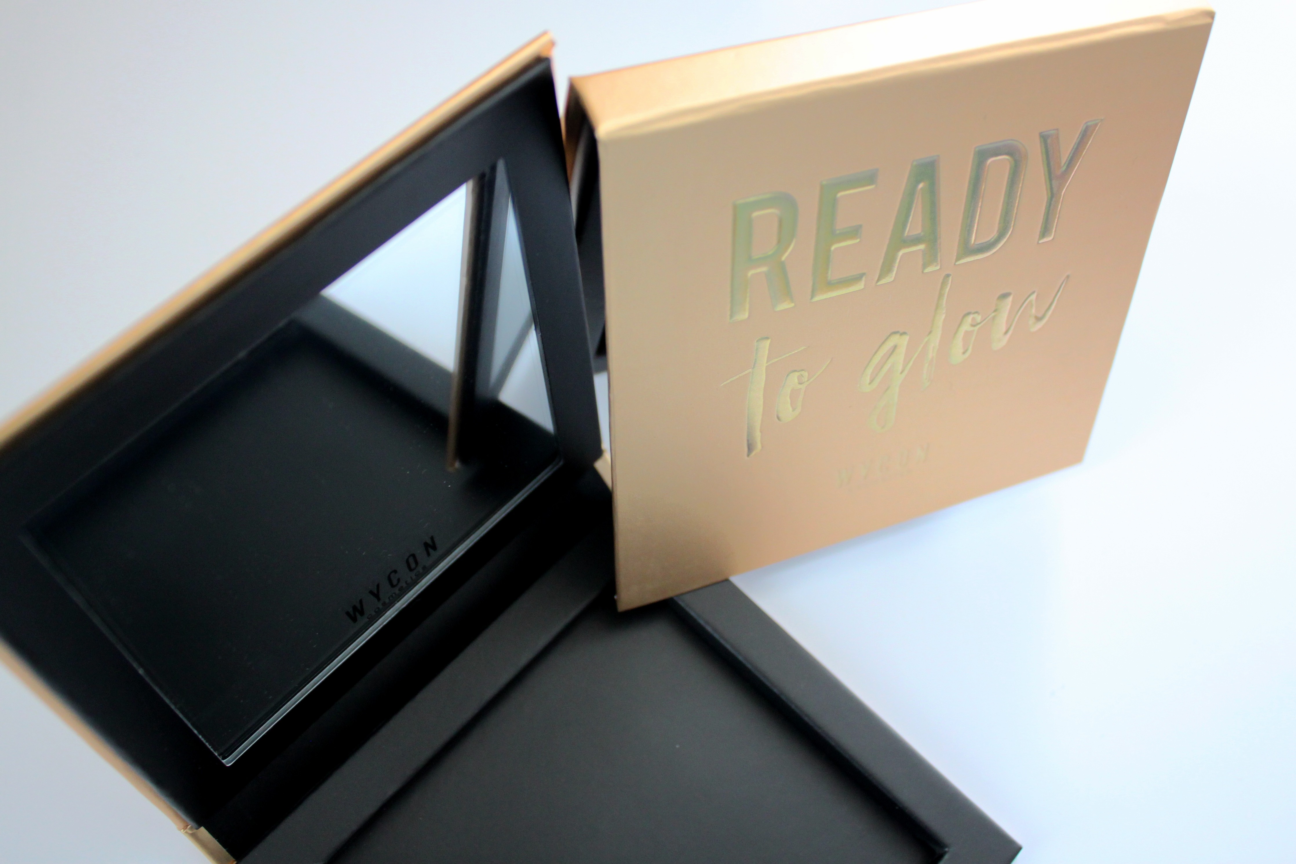 Customized Mini Magnetic Palette Logo Embossed Highlighter And Contour Palette