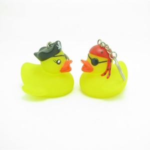 China Lovely Pirate Baby Bath Mini Duck Keychains With LED Night Light Design factory