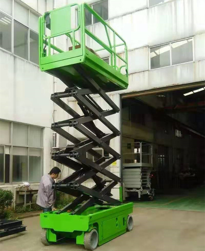 Mobile Scissor Table Self Propelled Work Platform Anti Skid Dc24v Battery
