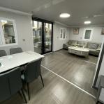 Waterproof Luxury Prefab High End Container Homes For Family Living