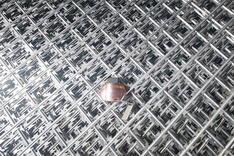 Military Razor Barbed Wire/ Welded Wire Mesh Fence/Welded Razor Wire Mesh