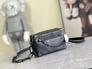 China Crocodilien Matte Black Louis Vuitton LV Soft Trunk Mini Small Patent Leather factory