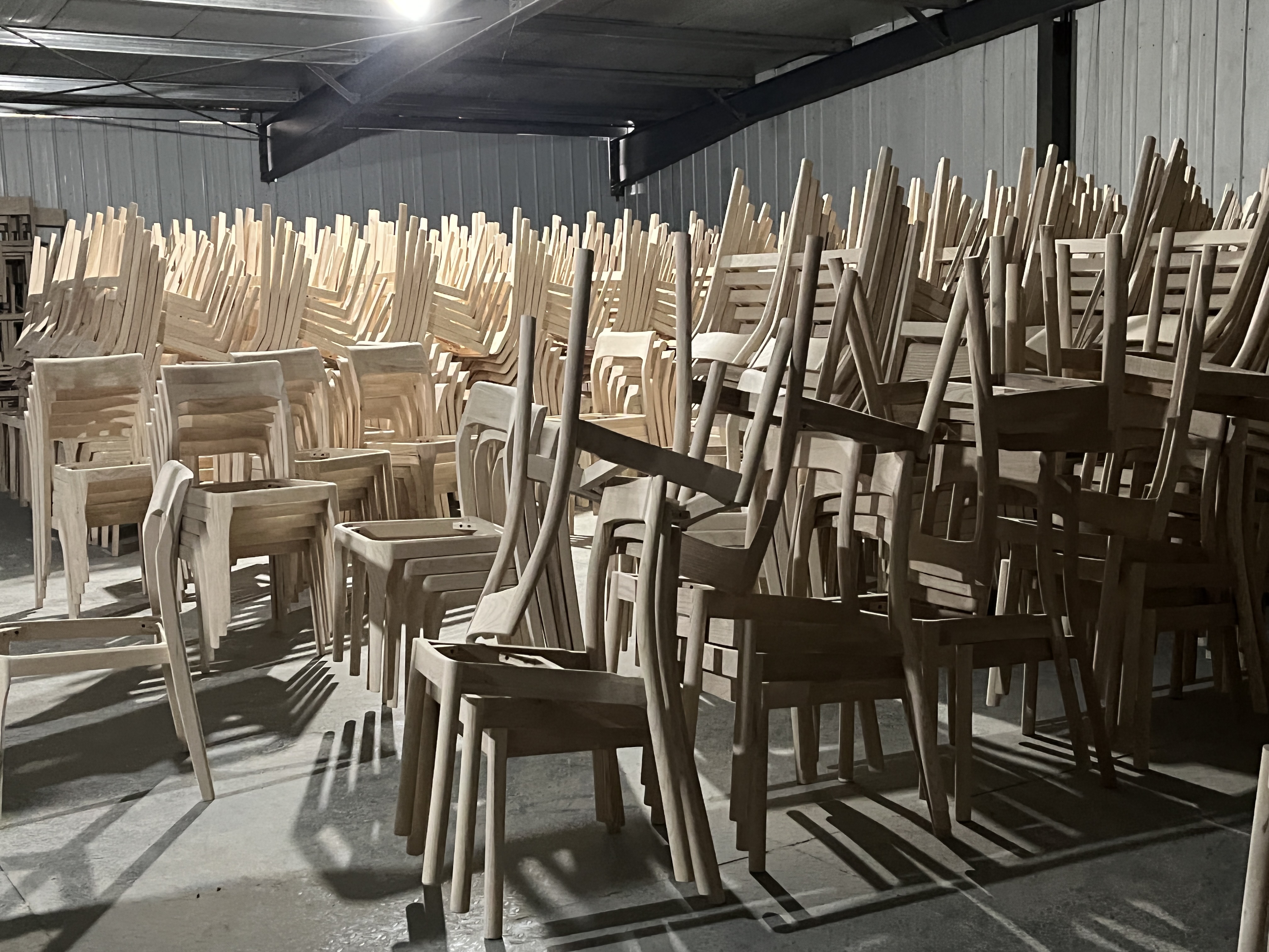 Solid Wood Frame Customization Dining Chairs for Modern Restaurant Stacking