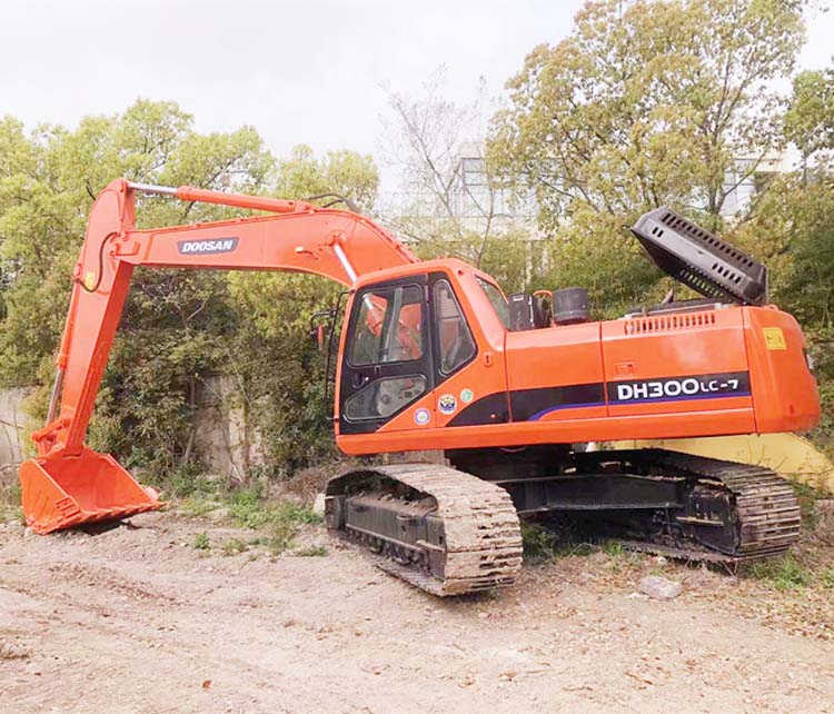 Original Doosan 300 Excavator 30 Ton in Good Condition with Doosan Engine from Korea