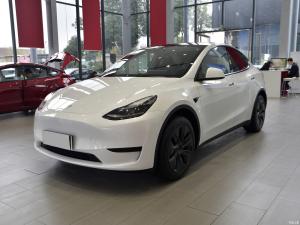 China 28 Cubic Feet Cargo Capacity Tesla Sedan For Efficiency factory