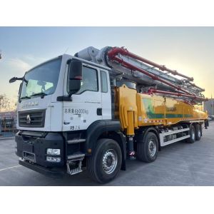 XCMG 62 Meters Concrete Pump Truck Sitrak Pump Trucks 2025