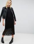 Newest Design Women Dress with Pleat Lace Hem