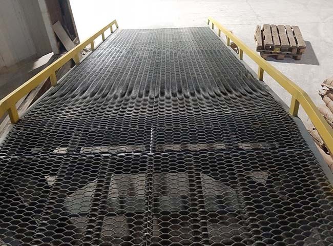 Expanded Metal Walkway – Rigid , Anti Skid and Safe For Construction Projects