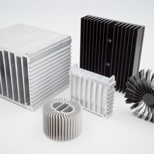 China Antirust Stable Aluminum Extrusion Heatsink , Automotive Extruded Aluminium Profiles factory