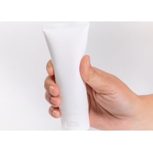 China Odorless 100Ml Plastic Cosmetic Tube Biodegradable Custom Printing on sale