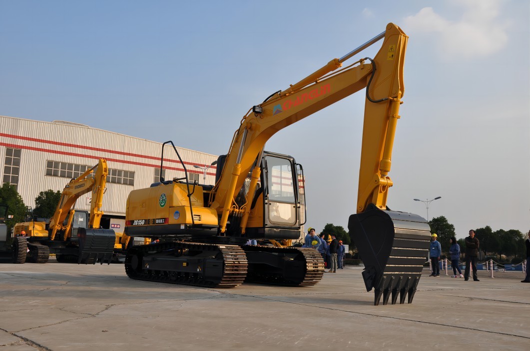Yellow Hydraulic Excavator ZG150 With 0.6 Cbm Operating 13 Tons 13.5 Tons 14 Tons XCMG SANY