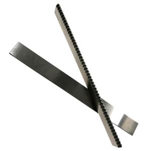 China HRC55 - 65 Hardness Zig Zag Blade Food Bags Cutting Blade OEM High Efficiency factory