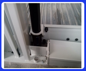 TP227 Easy Installation 2 Post Car Lift 2700kg Capacity For Home And Business Parking