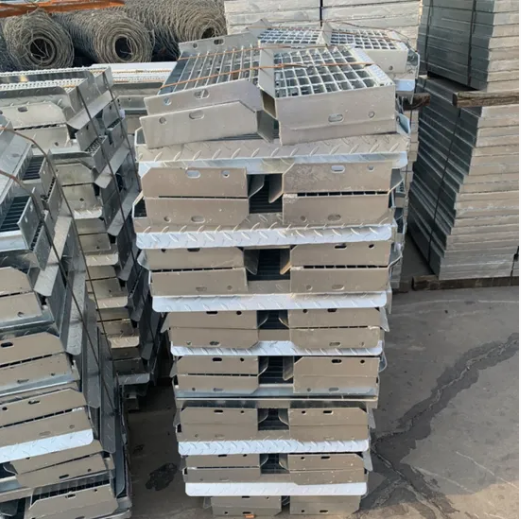 Heavy Duty Galvanized Steel Grating Drain Cover with EN124 Standard and ISO9001 Certification