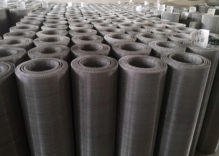 High Carbon Steel Woven Wire Screen With Width 0.2-2.5m Length 25m To 30.5m