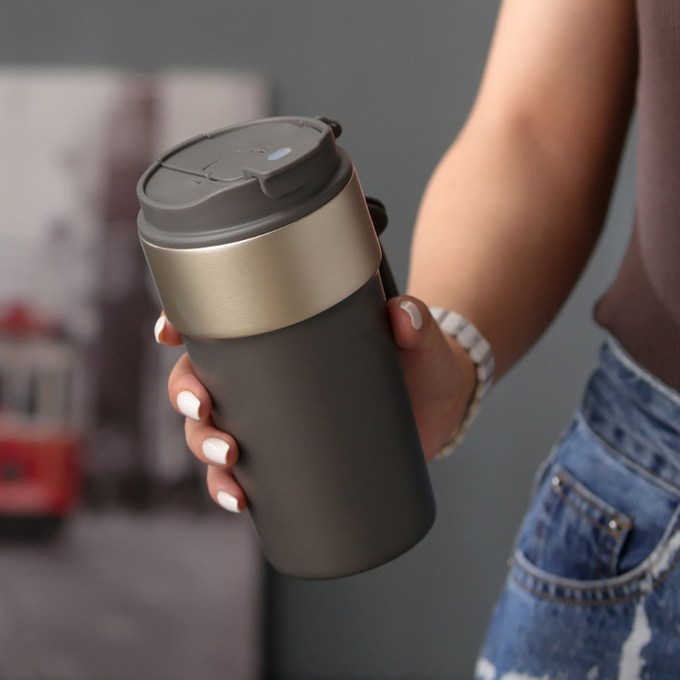 Custom Portable Water Cup Hand Wash Only Leak Proof Custom Isolierte Kaffeetasse Travel Thermal Edelstahl Vakuum Wieder Verwendbare Kaffeetasse