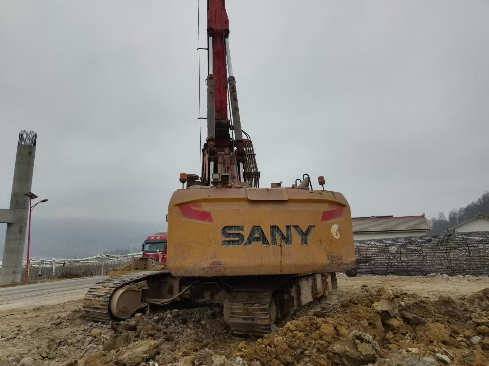 Sany Heavy Industry's SR285 Rotary Drilling Rig 9125x4500x23870mm Operating Dimensions 359kw Engine Power for Global Buyers
