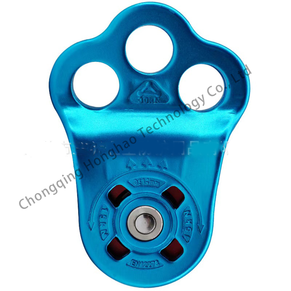 Climbing Equipment 30KN Aluminum Alloy 3-Hole Single Pulley with Galvanized Finish