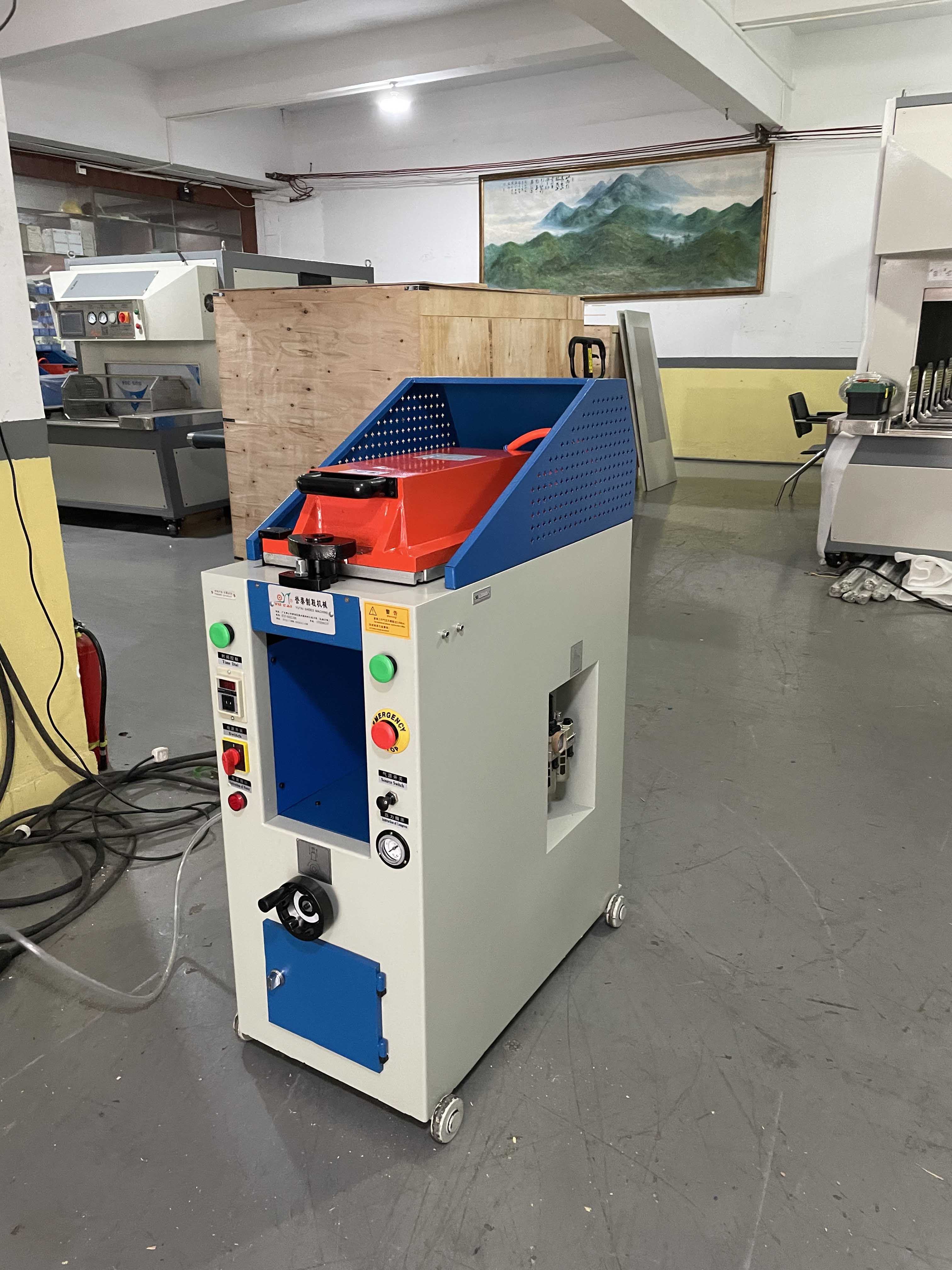 YT-2005A Fully automatic Boots Bottom Single Head Shoe Sole Pressing Machine