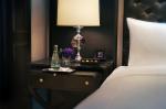 Five Star Leather Hotel Bedroom Furniture Sets King Size / Double Size With