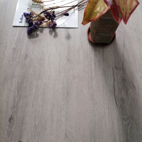 Customized Stone Plastic Composite Plank Flooring SPC Click Vinyl Piso Laminado PVC