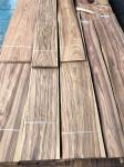 Factory Wholesale 0.45mm Santos Rosewood Veneer fine-grained Mountain grain