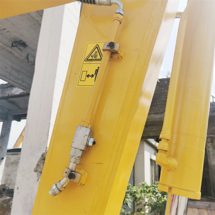 Japan Manufactured Komatsu PC70 Excavator with Good Health and 0.3 m3 Bucket Capacity