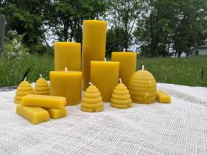 China 8g/100g 13g/100g Iodine Beeswax Candle Wax Medium Yellow Beeswax For Candle Making factory