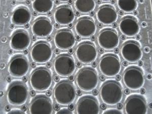 China Anti - Skidding Decorative Perforated Metal Sheet Stair Treads Round Hole Planks factory