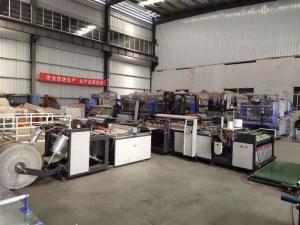 China Automatic Non Woven Bag Making Machine for Rice Bag Sewing Cutting Printing factory