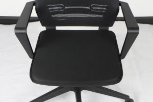 China 12.2KG Smooth Mesh Swivel Ergonomically Designed Chair Black Nylon Castor factory