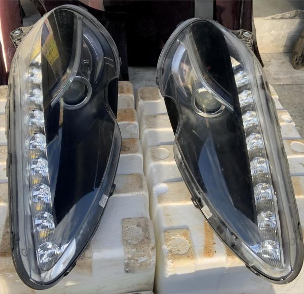 LED Headlight For Aston Martin Virtage Db9 Rapid OEM Ad4313w029 Ad4313w030 Left