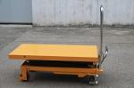Scissor Type Hydraulic Table Lifter 300kg Mobile Insulating Middle Level pallet