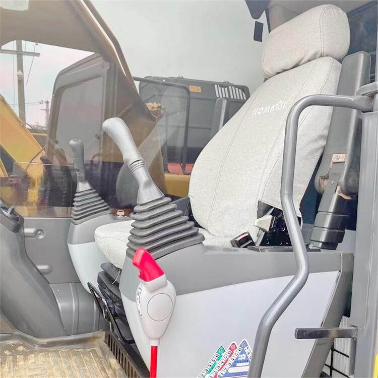 Transport Width 2.8m Used Komatsu PC200-8 Excavator from Japan for Construction in 2021